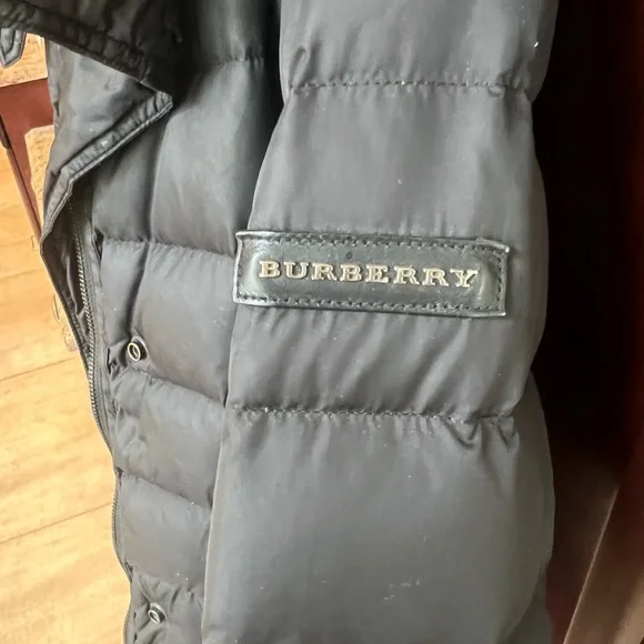 Burberry Black Quilted Puffer Coat with Belt - Picture 5 of 7